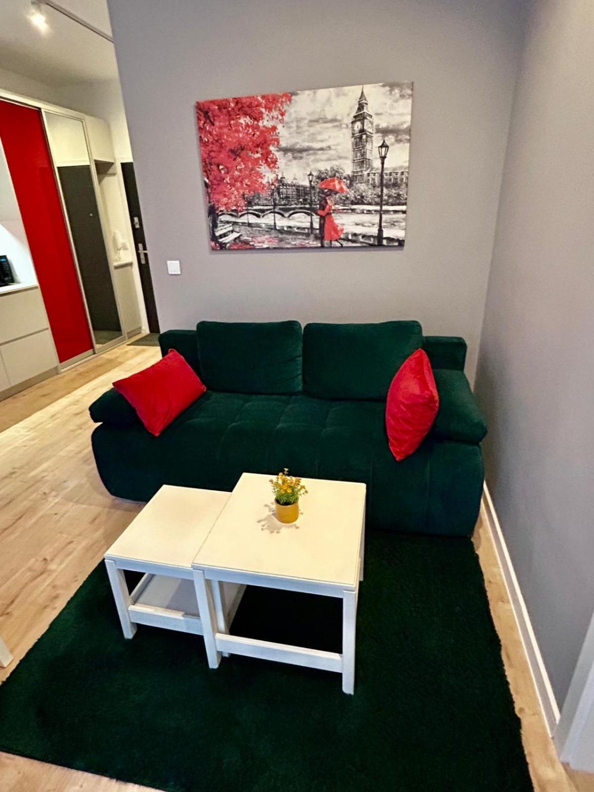 Apartment Targowa L9 *